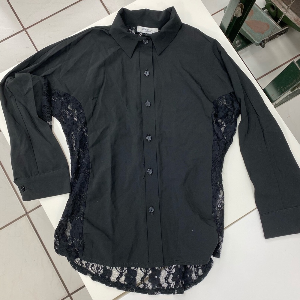 Girls black lace button down size Large PINC brand
